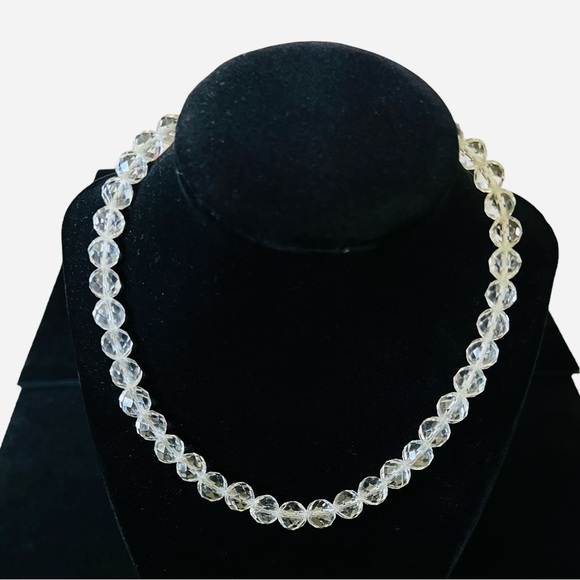 Vintage Clear Faceted Graduated Glass Crystal Bead Necklace with Silver Clasp - Picture 2 of 12